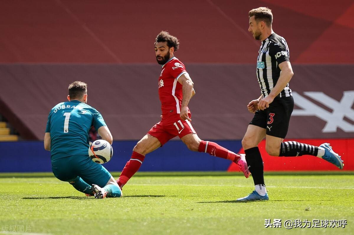 优德娱乐网站 -利物浦训练开放日；窗口期复出首秀引欢呼；社区盾在即；控场能力受关注 